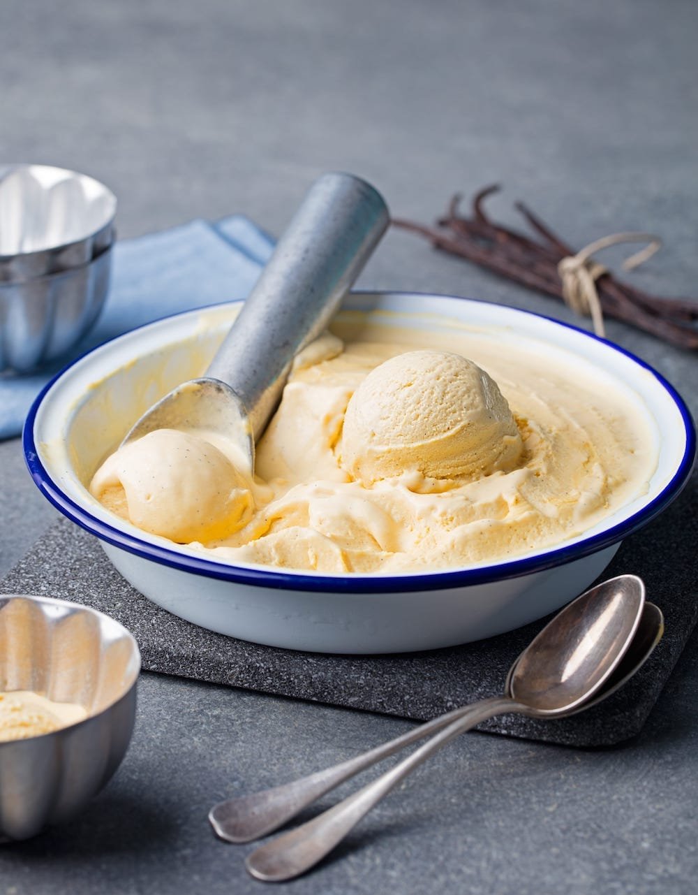 Helado vegano simple de vainilla